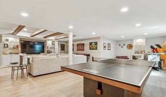821 GREENWICH Dr, Ambler, PA 19002