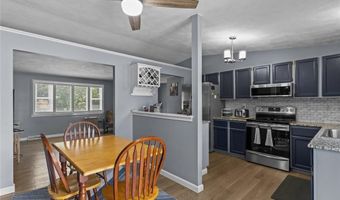 162 Pine St, Warwick, RI 02888