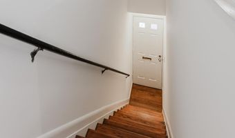 2725 S WALTER REED Dr B, Arlington, VA 22206