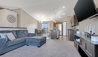 904 Palm Cir, Annandale, MN 55302