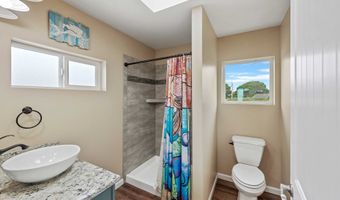 975 OCEAN Dr, Bandon, OR 97411