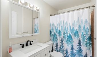 8361 Ragged Top Cir, Anchorage, AK 99504