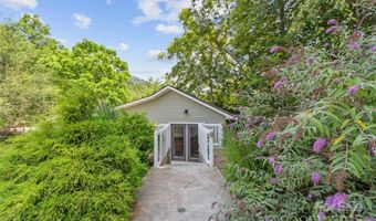 189 Poverty Branch Rd, Barnardsville, NC 28709