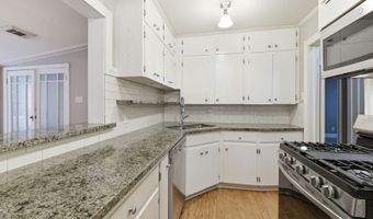 261 E OAKVIEW Pl, Alamo Heights, TX 78209