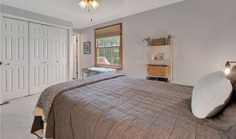 1028 Lexington Dr, Aliquippa, PA 15001