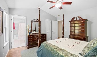 27 Sunview Cir, Arden, NC 28704