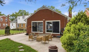 7829 Buckingham Ave, Allen Park, MI 48101