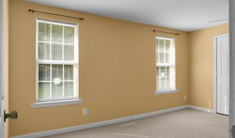 274 Rae Ln, Bonneau, SC 29431