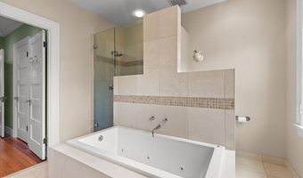 2816 27TH St NW, Washington, DC 20008