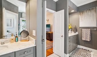 1701 Dearmon Dr, Charlotte, NC 28205