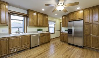616 Highland Ave, Antioch, IL 60002