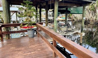 55730 HOLIDAY Cir, Astor, FL 32102