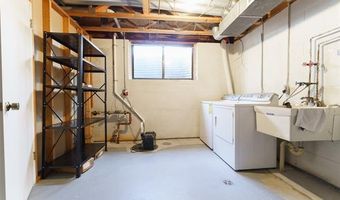 2155 Pauline Ct, Ann Arbor, MI 48103