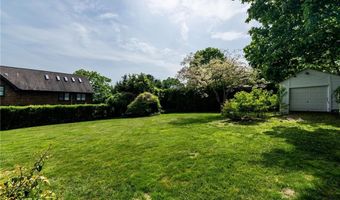 43 Standish Rd, Jamestown, RI 02835