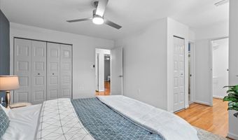 4932 SAUQUOIT Ln, Annandale, VA 22003