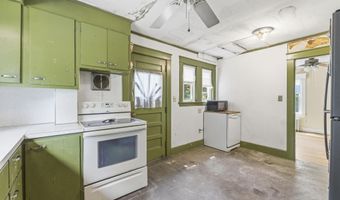 28 Davenport St, Augusta, ME 04330