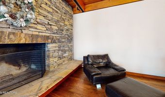 651 Cliff Top Rd, Blaine, TN 37709