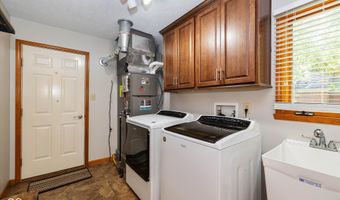 612 Shakespeare Dr, Avon, IN 46123