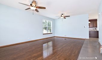 848 Timber Lake Dr, Antioch, IL 60002