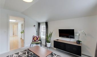 26 Cliff Ave 4, Newport, RI 02840