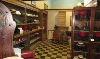1332 COMMERCIAL St, Astoria, OR 97103