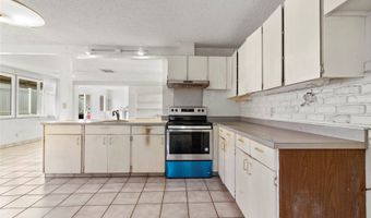 46-353 Kahuhipa St, Kaneohe, HI 96744