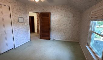 709 N St, Aurora, NE 68818