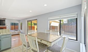 318 Redrock Dr, Antioch, CA 94509