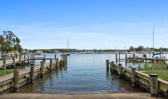 621 HARBOR Dr, Annapolis, MD 21403