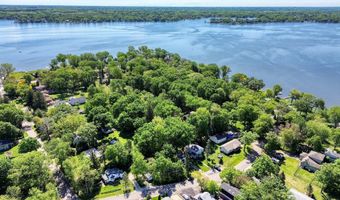 38393 N Lakeside Pl, Antioch, IL 60002