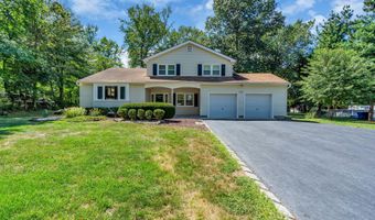 4 Michele Dr, Middletown, NJ 07748