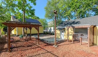 138 Foundry St, Central Falls, RI 02863