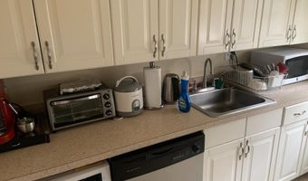 732 N OAKLAND St, Arlington, VA 22203