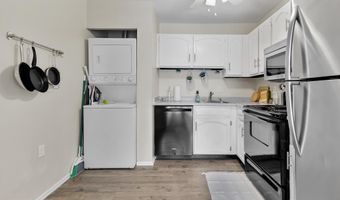 8608 VILLAGE Sq 15/8608, Alexandria, VA 22309