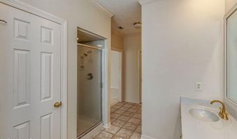 560 Dixton Dr, Brandon, MS 39047