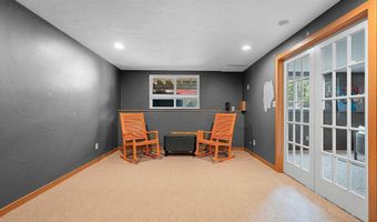 2744 W COMMONWEALTH Ct, Appleton, WI 54914