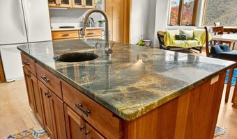 2026 Ashland Mine Rd, Ashland, OR 97520