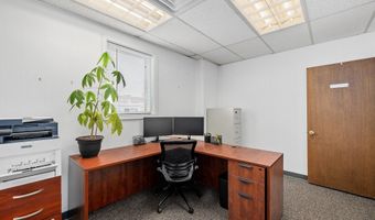 813 E LINCOLNWAY, Cheyenne, WY 82001