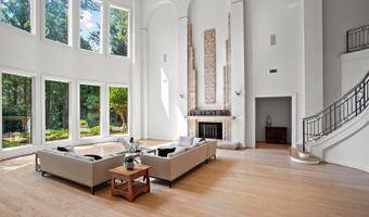 9335 Colonnade Trl, Alpharetta, GA 30022