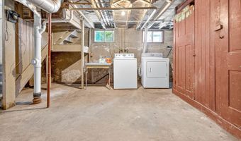 1015 E ELDORADO St, Appleton, WI 54911