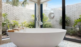 6605 SEABIRD Way, Apollo Beach, FL 33572