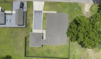 205 Caron Ln, Bay St. Louis, MS 39520