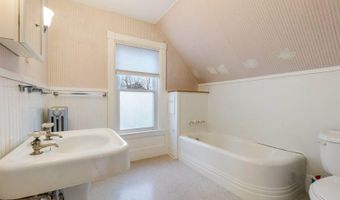 32 Webster Ave, Bangor, ME 04401