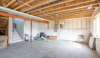 3217 Lakeview Dr SE, Altoona, IA 50009