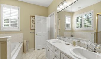 39 NEWPORT St, Barnegat, NJ 08005