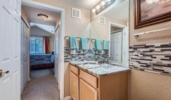 22560 E Ontario Dr #204, Aurora, CO 80016