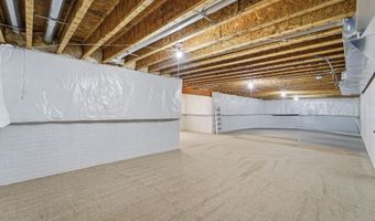 1402 S 7th St, Adel, IA 50003