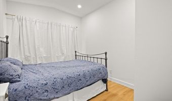 106 King Philip Ave, Bristol, RI 02809