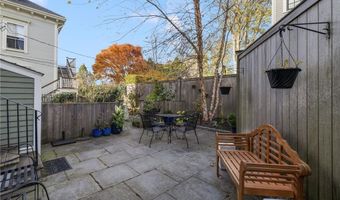 30 Bull St, Newport, RI 02840