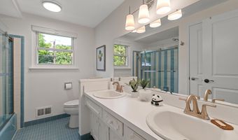 3204 Farmbrook Ct, Ann Arbor, MI 48108